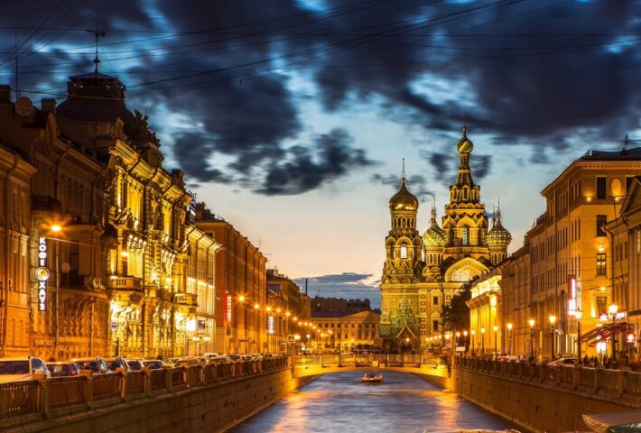 РОЖДЕСТВЕНСКИЙ БАЛ В САНКТ-ПЕТЕРБУРГЕ